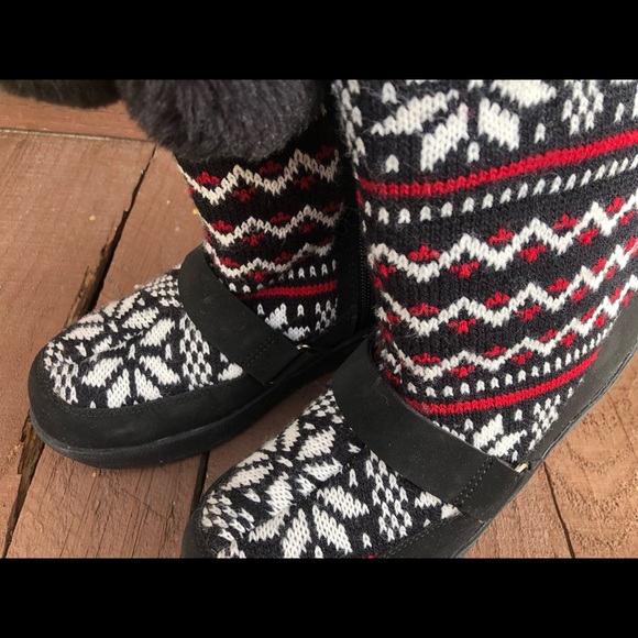 Snowflake Knit Wedge Heel Boots Pom Pom-Fair Isle sweater Faux Fur Winter Boots - Picture 13 of 16